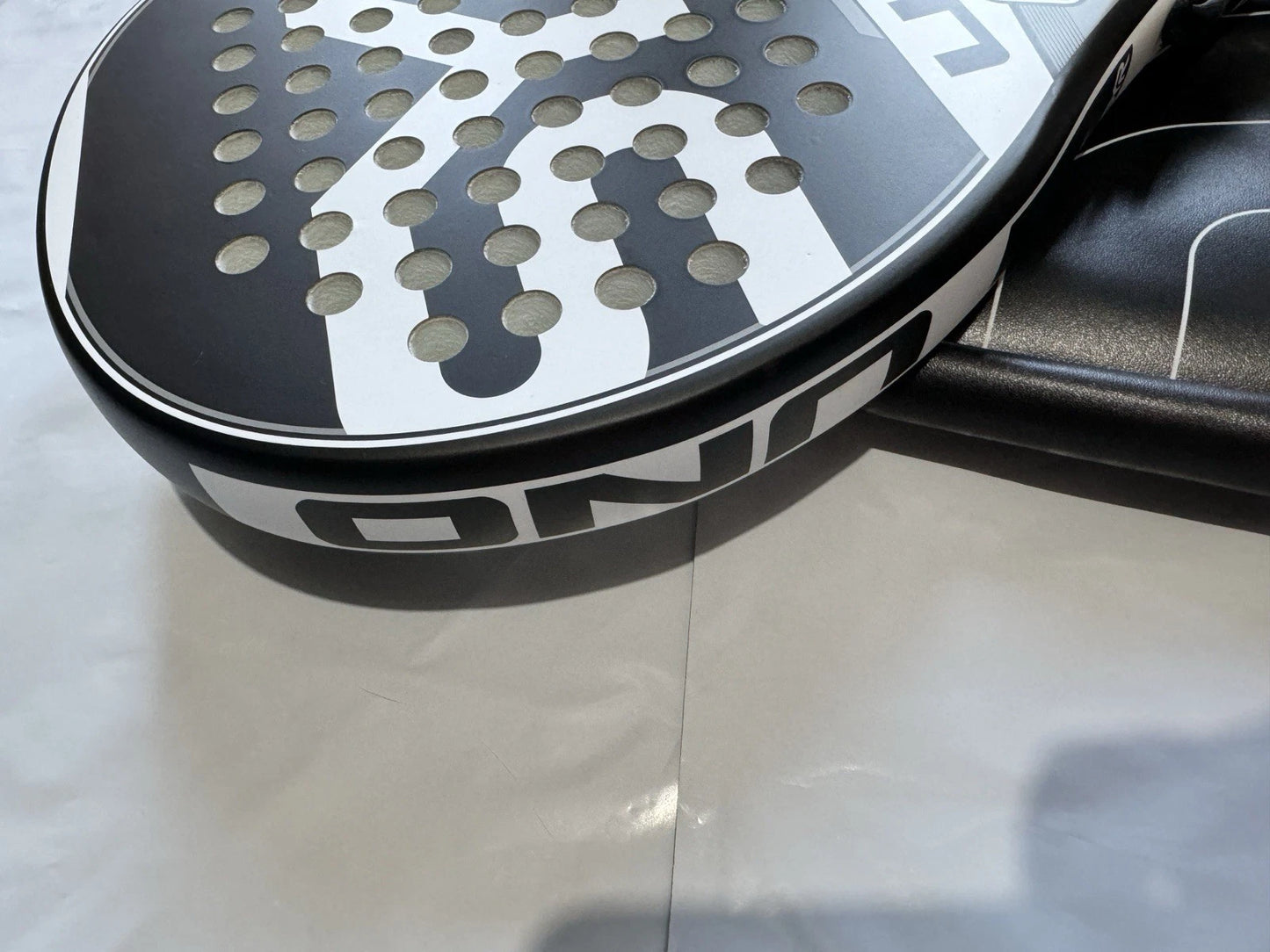 SYR UNO - Carbon Fibreglass Padel Tennis Racket In back